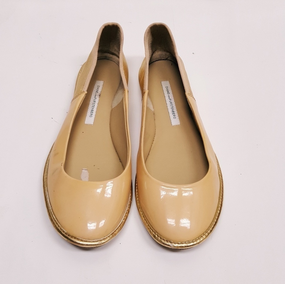 DVF LEATHER FLATS